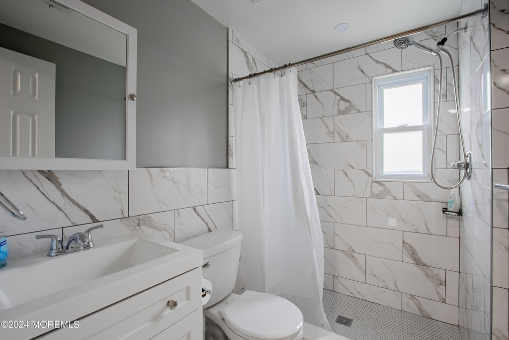 32 Howland Avenue - Photo 9