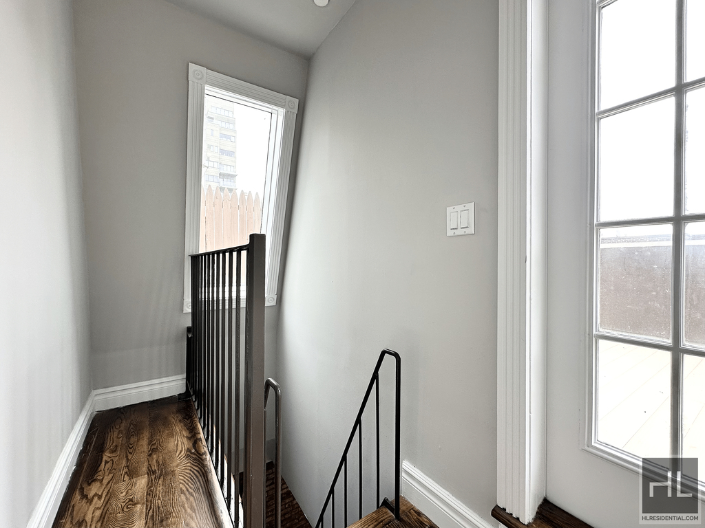 E 13th St. - Photo 3