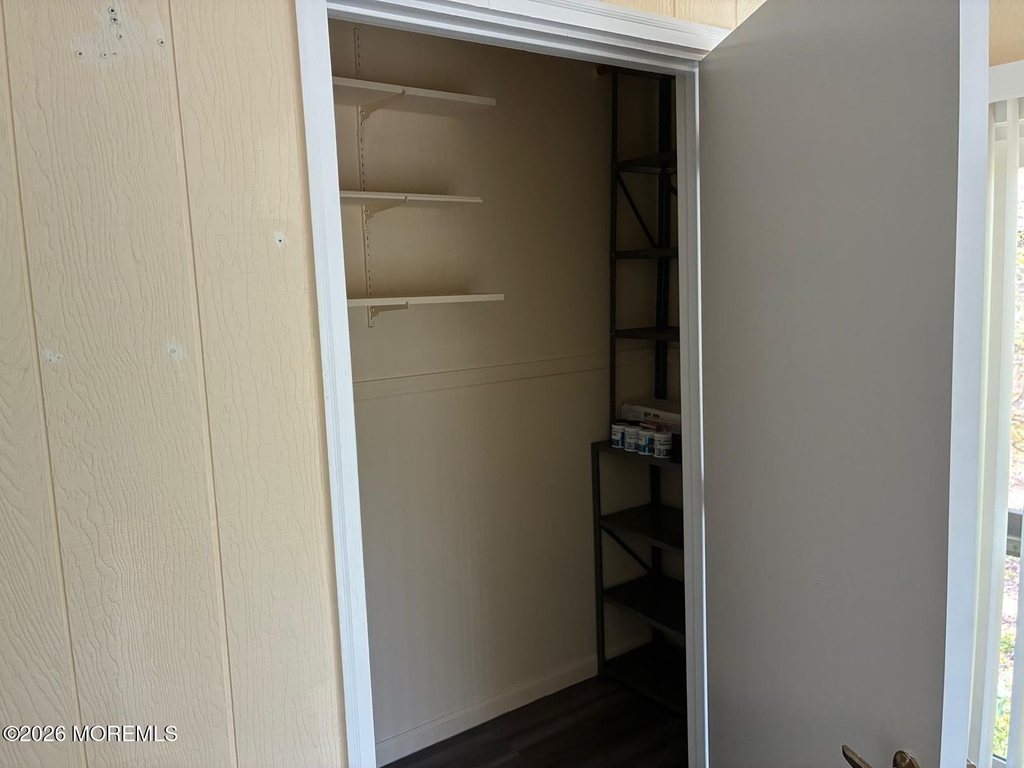 131 Amberly Drive - Photo 8