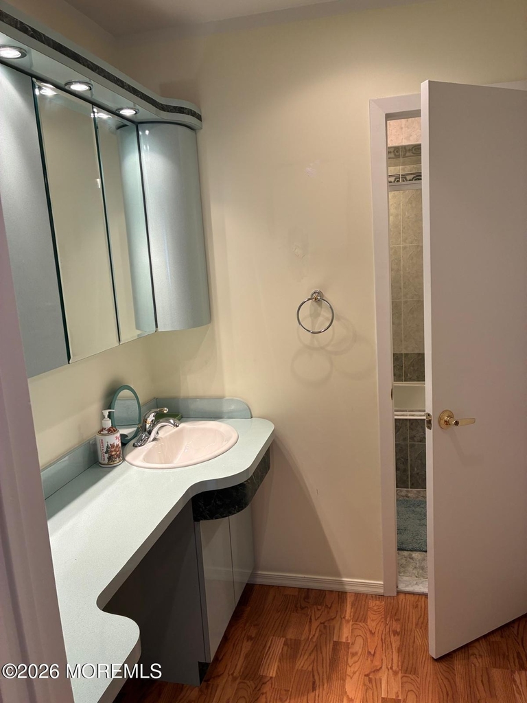 131 Amberly Drive - Photo 17