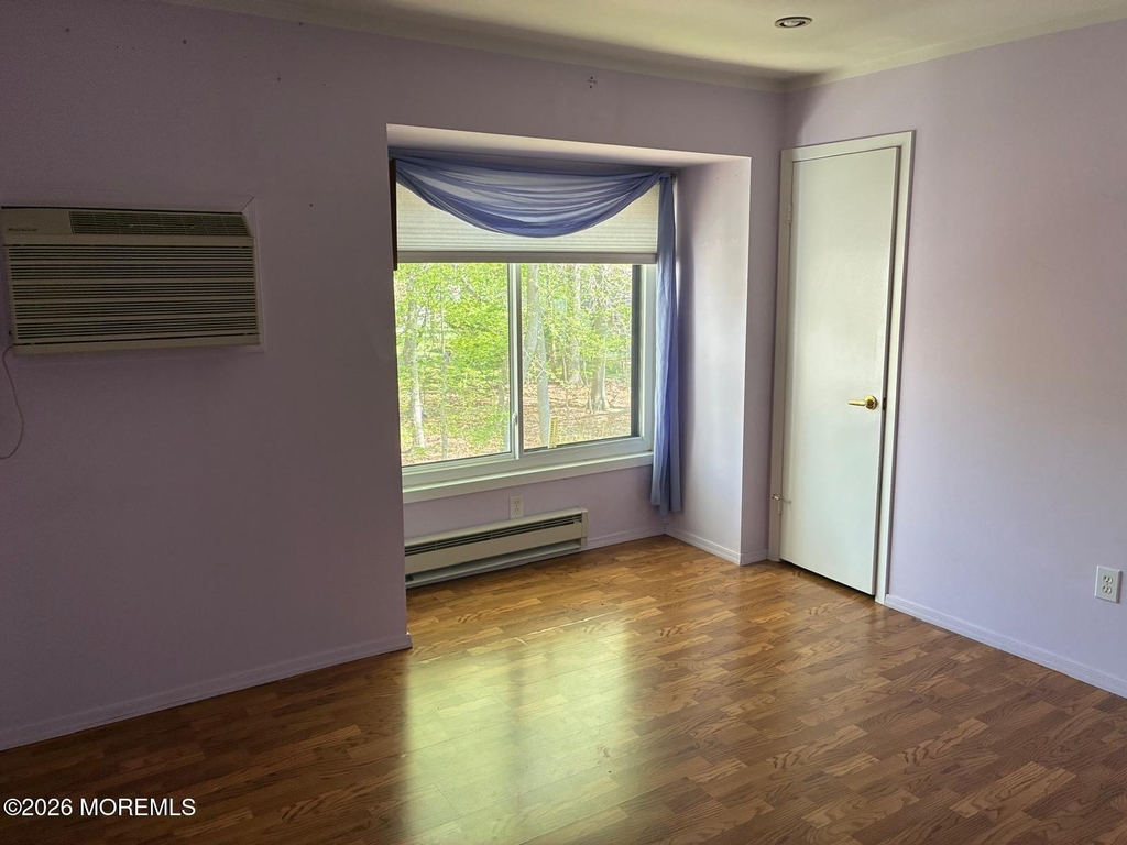 131 Amberly Drive - Photo 4