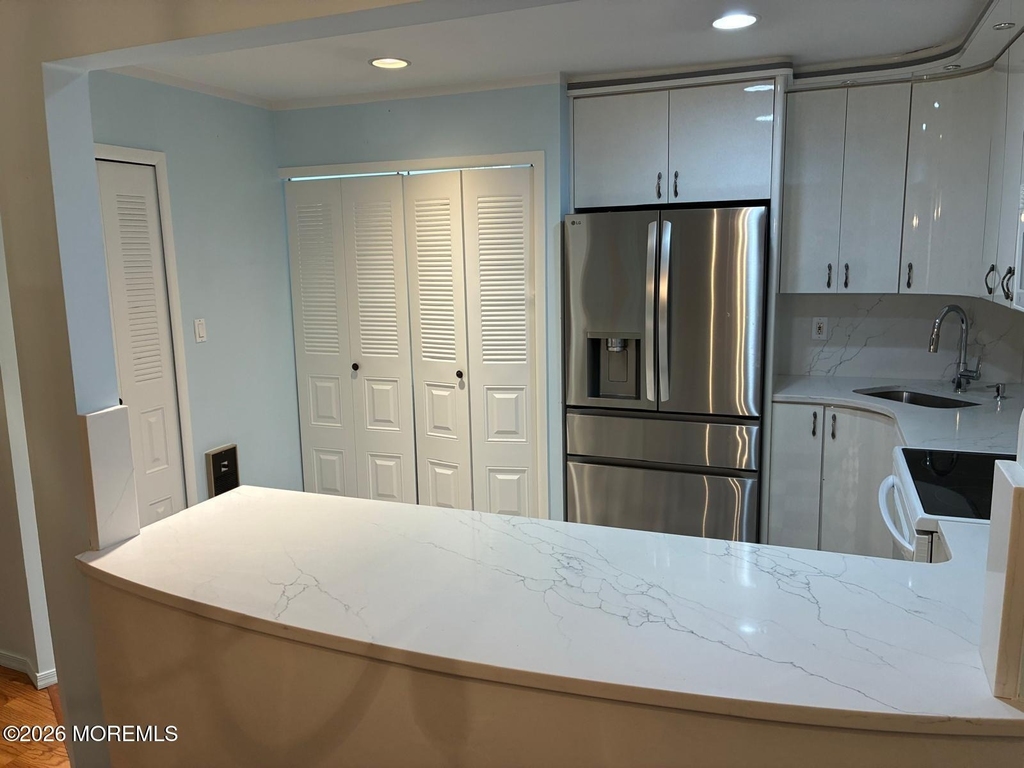 131 Amberly Drive - Photo 9