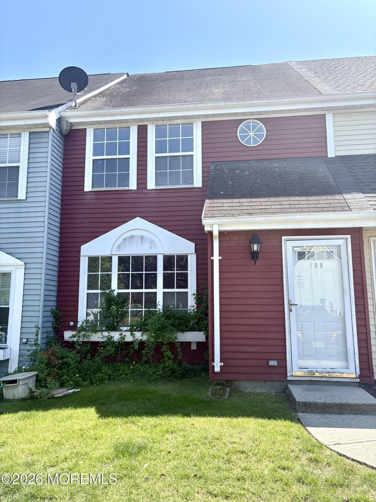 709 Lady Slipper Court - Photo 0