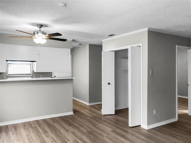 1114 Valley View Drive - Photo 2