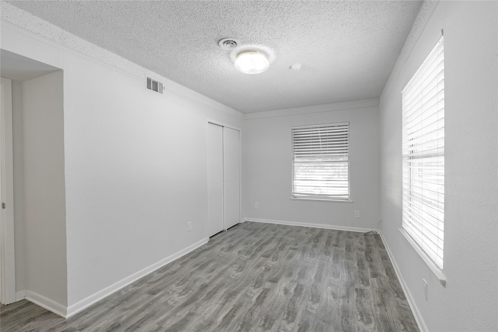 6455 Waverly Way - Photo 7