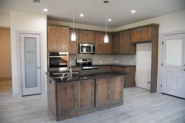 912 Avagail Avenue - Photo 4