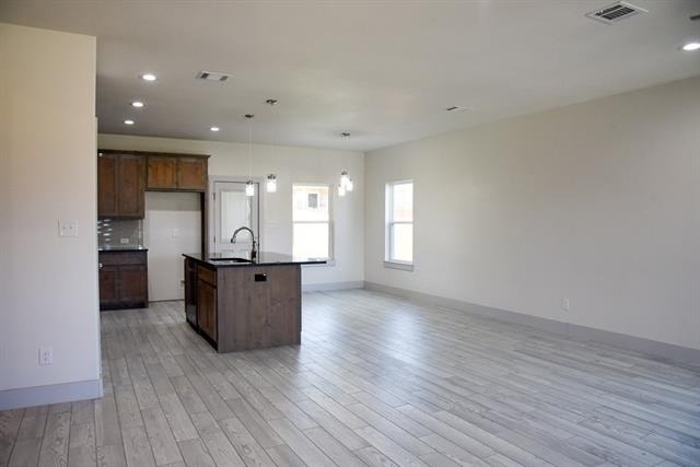 912 Avagail Avenue - Photo 3