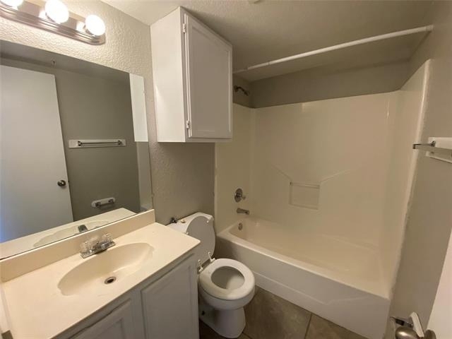 701 W Sycamore Street - Photo 5