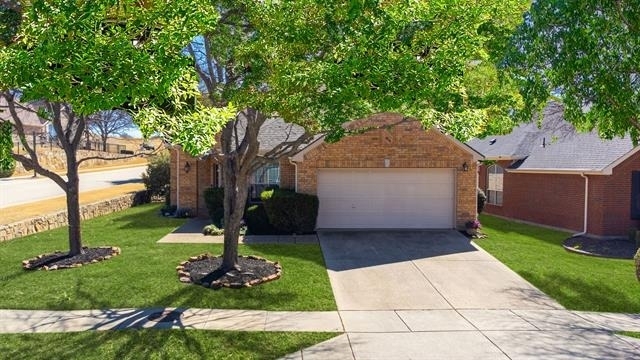 1312 Quaker Drive - Photo 2