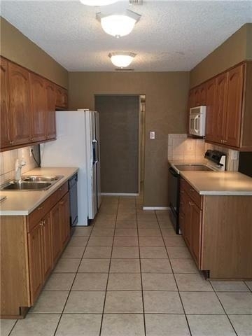 1828 Angelina Drive - Photo 4
