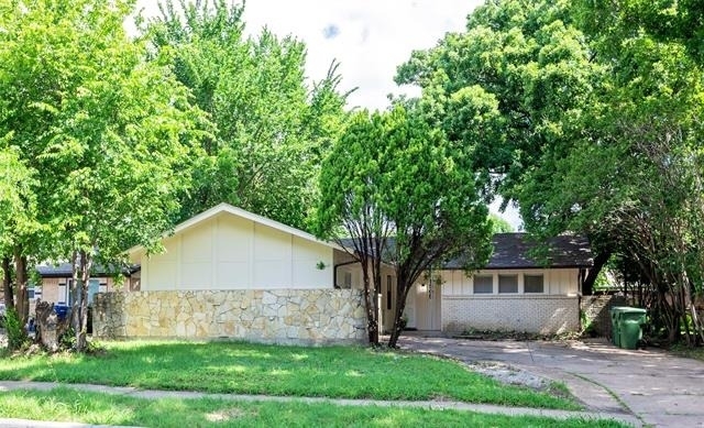 1505 Mcdonald Drive - Photo 1