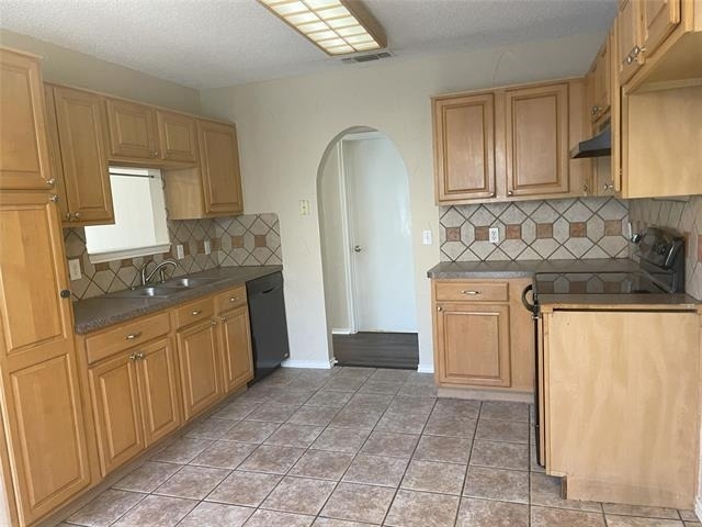 4241 Iris Avenue - Photo 2