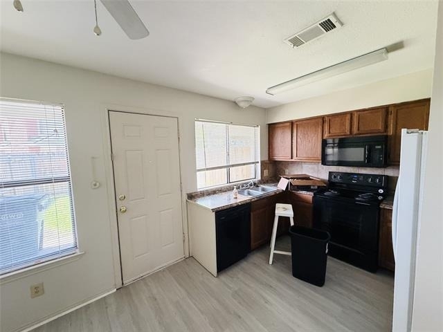 221 Meadow Court - Photo 3