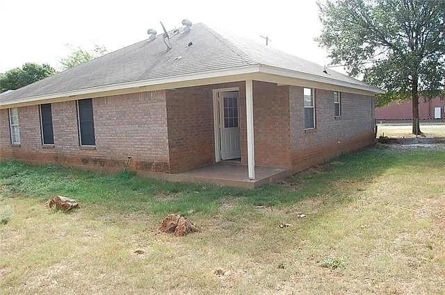 1202 Spell Avenue - Photo 5