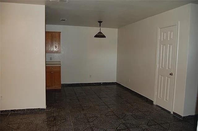1202 Spell Avenue - Photo 2