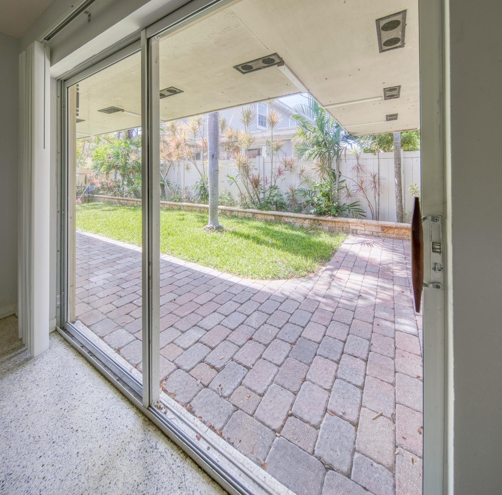 305 S Federal Highway - Photo 7