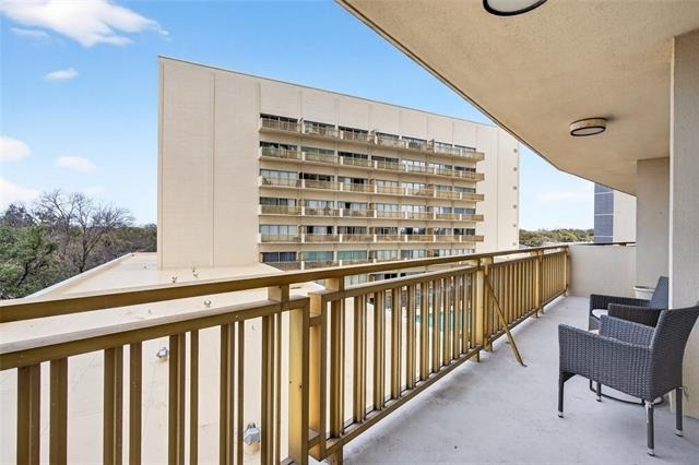 6211 Northwest Highway - Photo 19