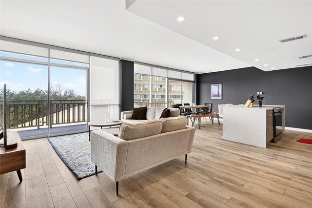 6211 Northwest Highway - Photo 1