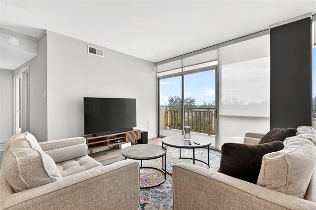6211 Northwest Highway - Photo 3