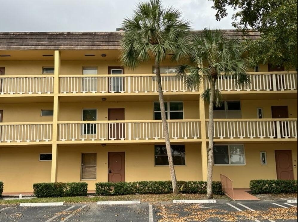 6020 Nw 64th Avenue - Photo 17