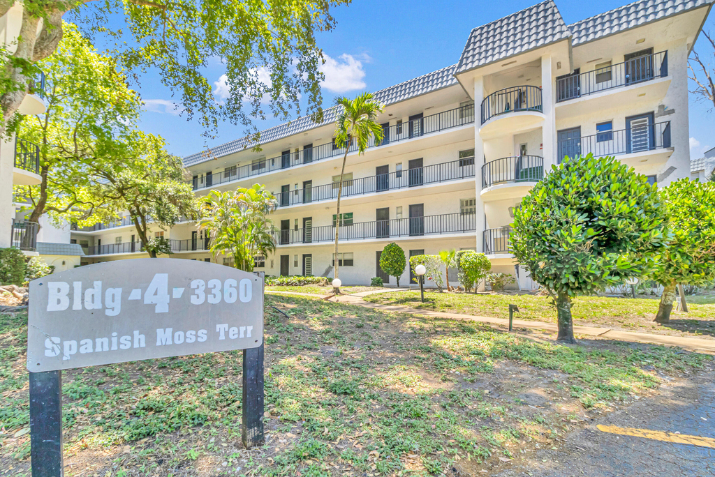 3360 Spanish Moss Terrace - Photo 0