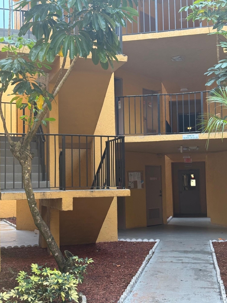 4394 Nw 9th Avenue - Photo 5
