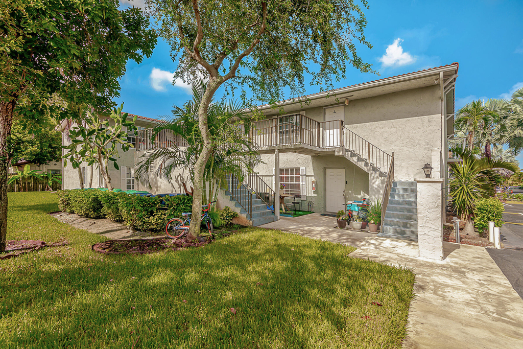 8706 W Sample Road - Photo 0
