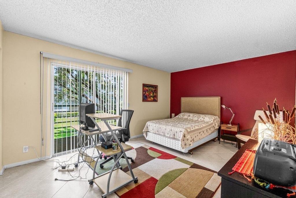 68 Suffolk B - Photo 10