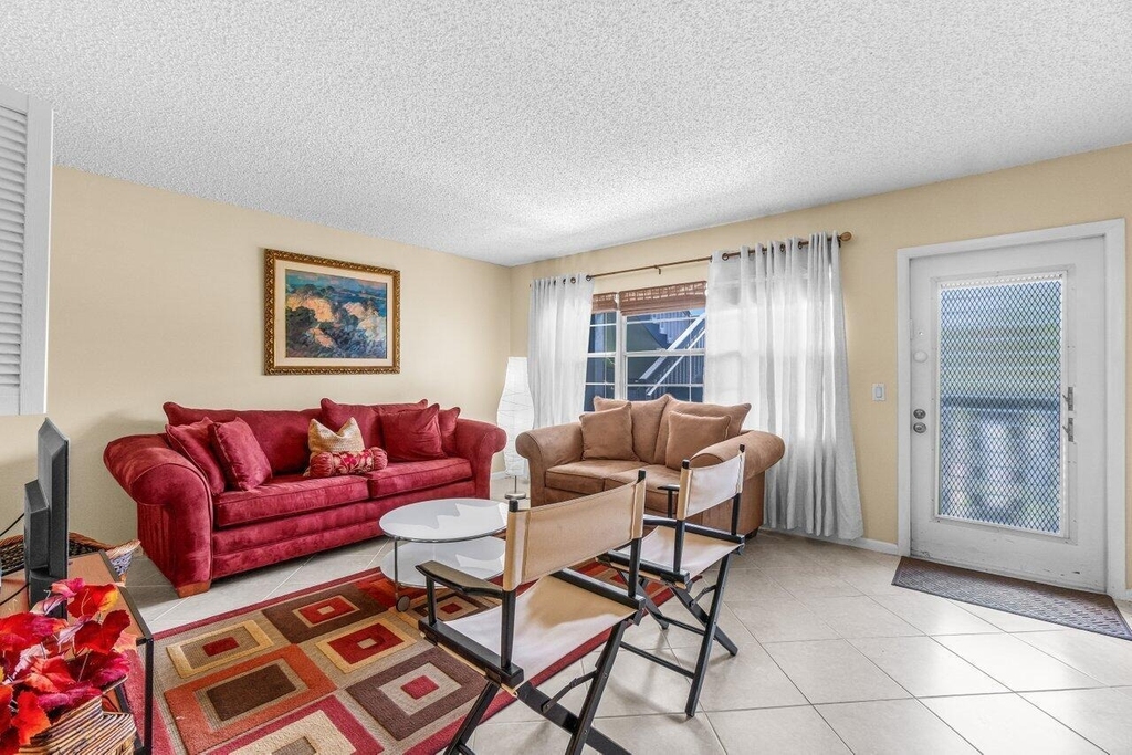 68 Suffolk B - Photo 5