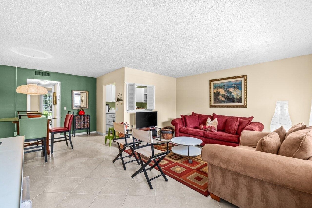68 Suffolk B - Photo 4
