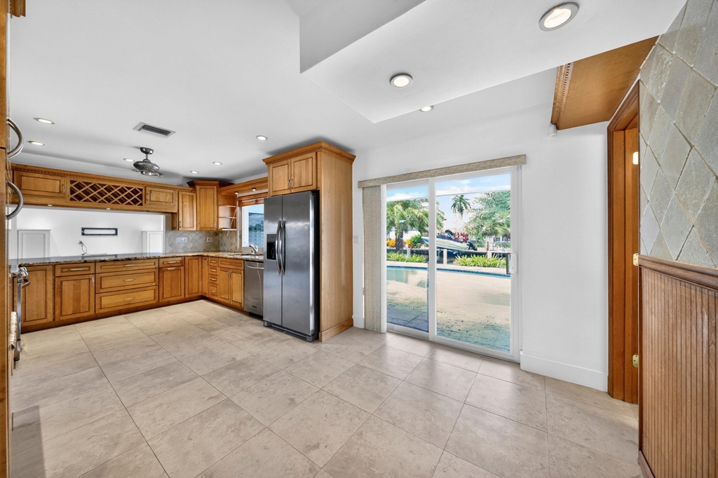 6251 Ne 20th Terrace - Photo 24