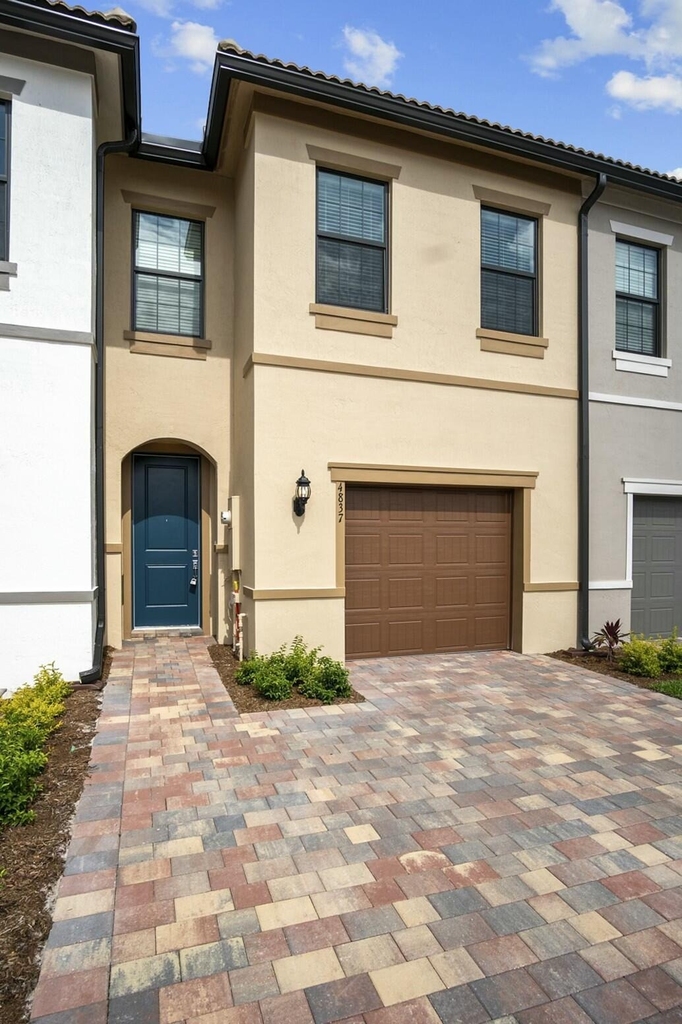 4837 Chantilly Road - Photo 2