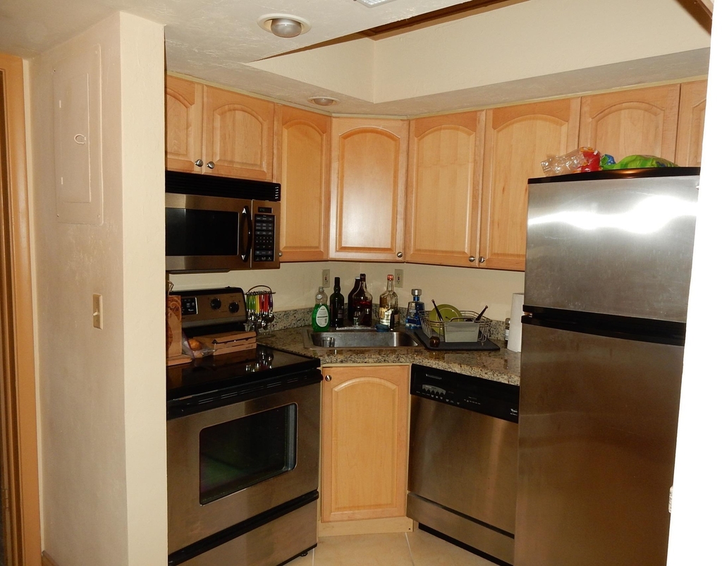 901 Ne 3rd Street - Photo 3