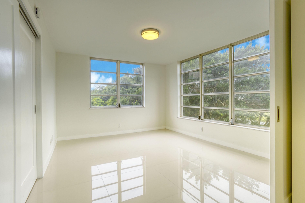 535 Oaks Drive - Photo 10