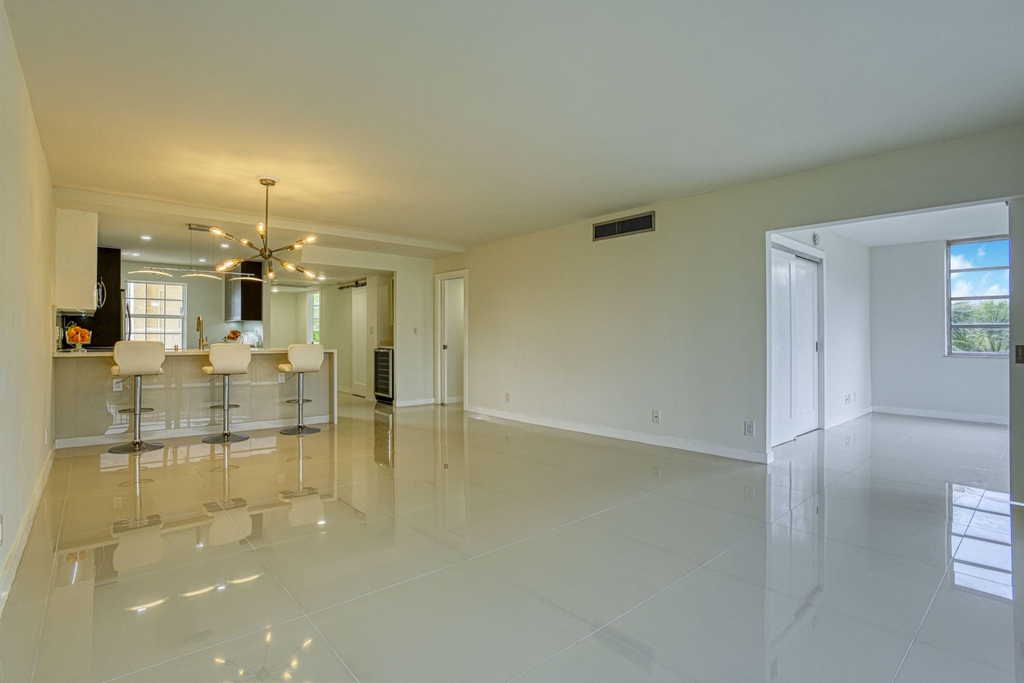 535 Oaks Drive - Photo 1