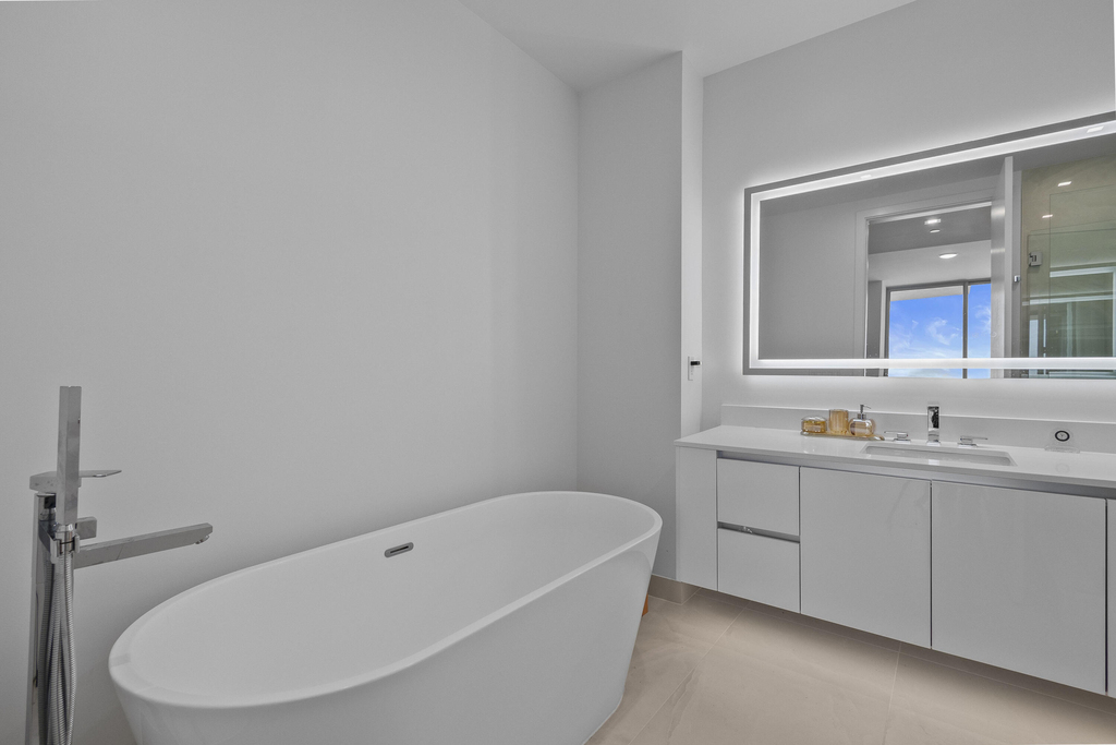 220 Lake Shore Drive - Photo 6