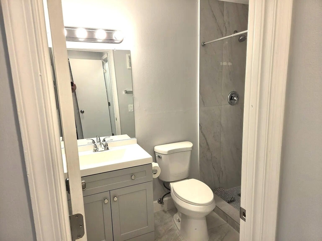 6551 Se Federal Highway - Photo 7