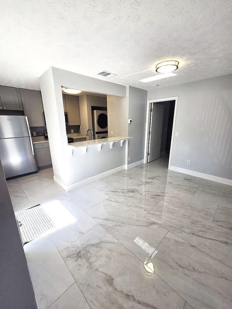 6551 Se Federal Highway - Photo 1