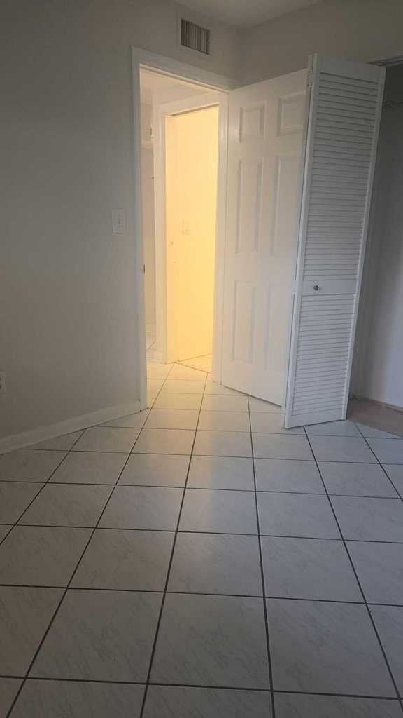 4111 Stirling Road - Photo 23
