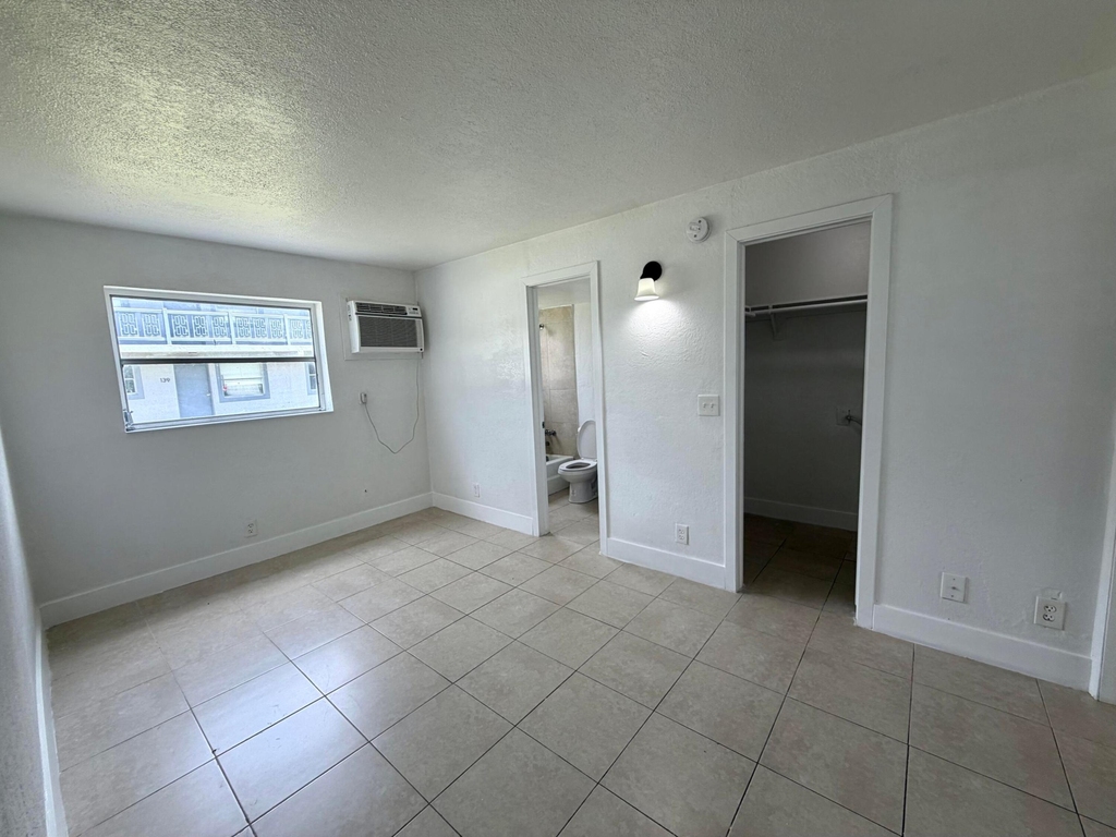 2119 Davie Boulevard - Photo 5