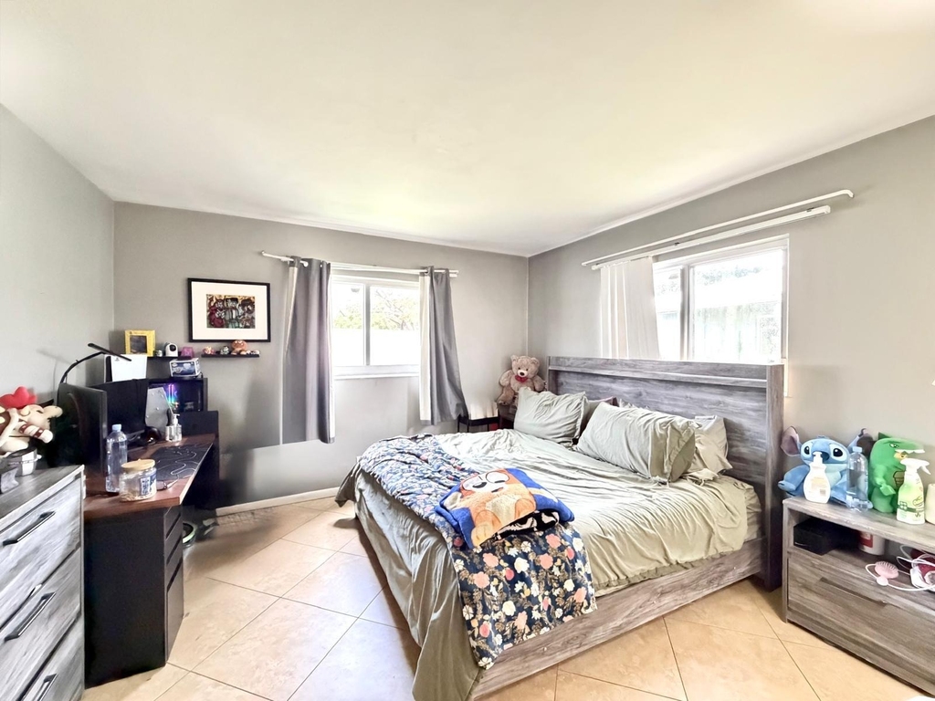 4731 Ne 21st Terrace - Photo 2
