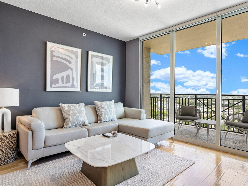 610 W Las Olas Boulevard - Photo 6