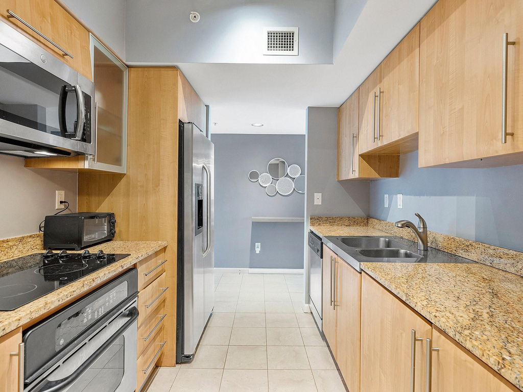 610 W Las Olas Boulevard - Photo 9