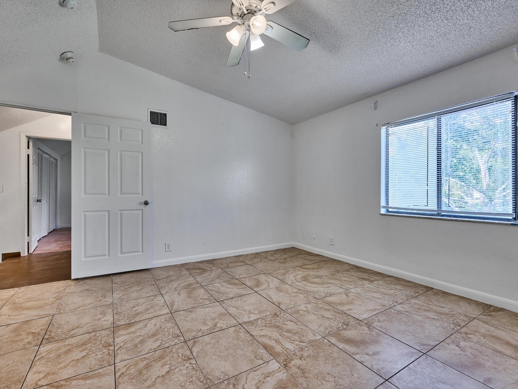 57 Peachtree Place - Photo 37