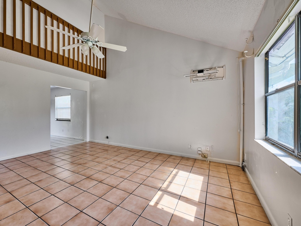 57 Peachtree Place - Photo 15