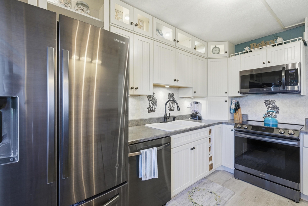 355 S Ocean Drive - Photo 6