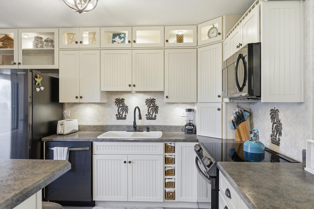 355 S Ocean Drive - Photo 4