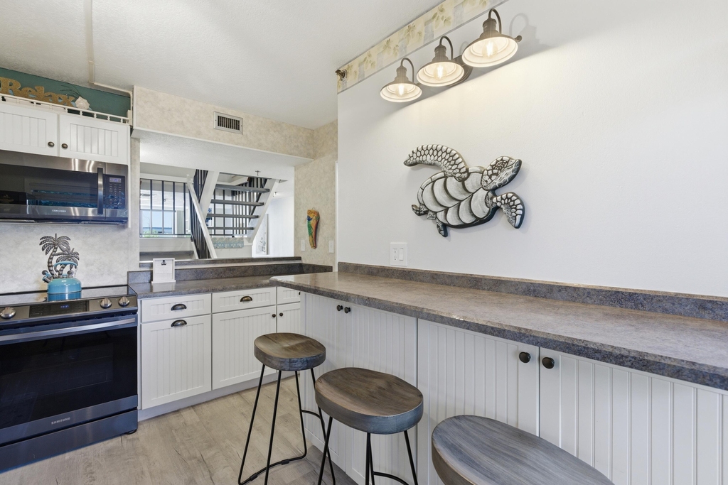 355 S Ocean Drive - Photo 10