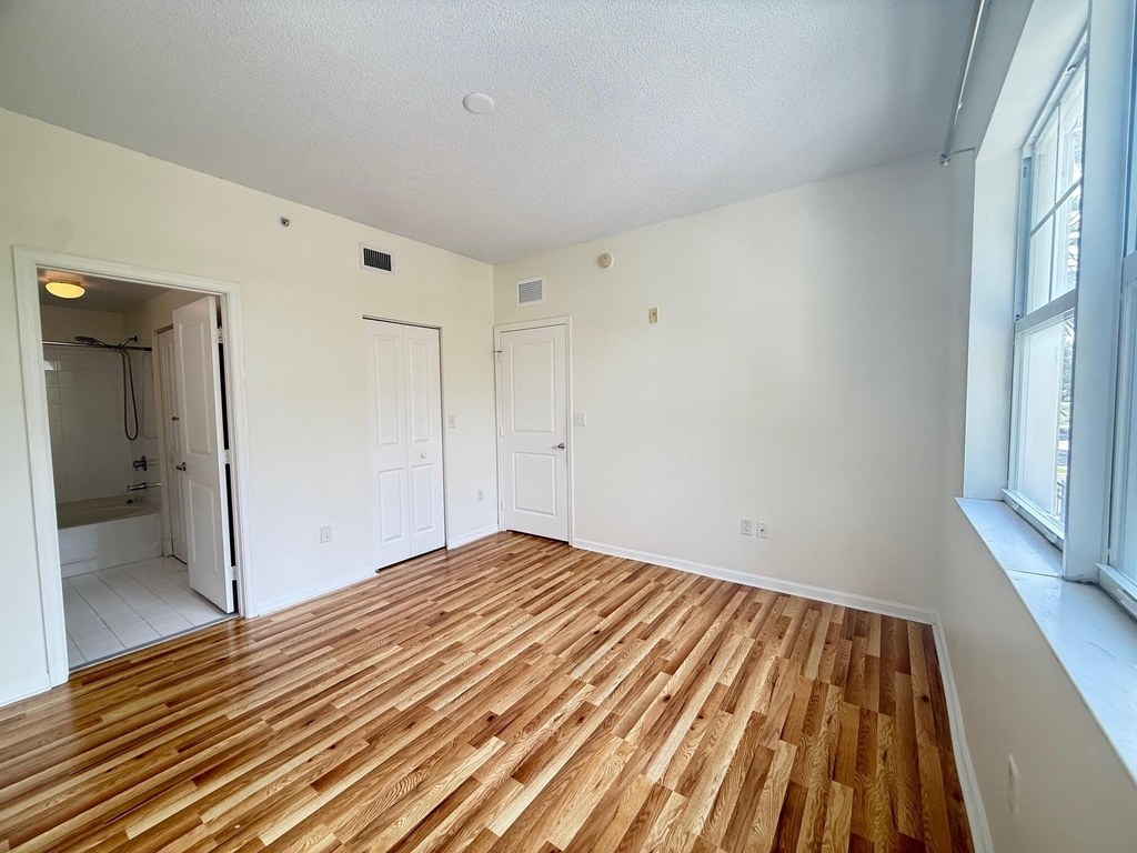 5800 W Sample - Photo 7