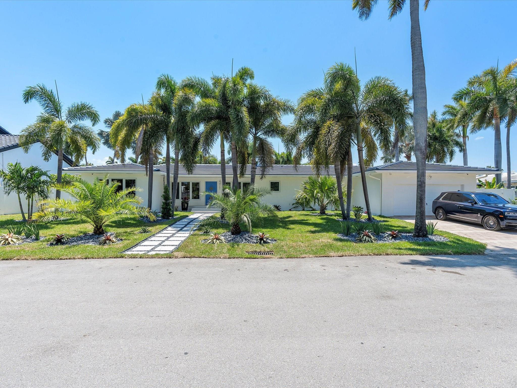 207 Royal Palm Drive - Photo 4